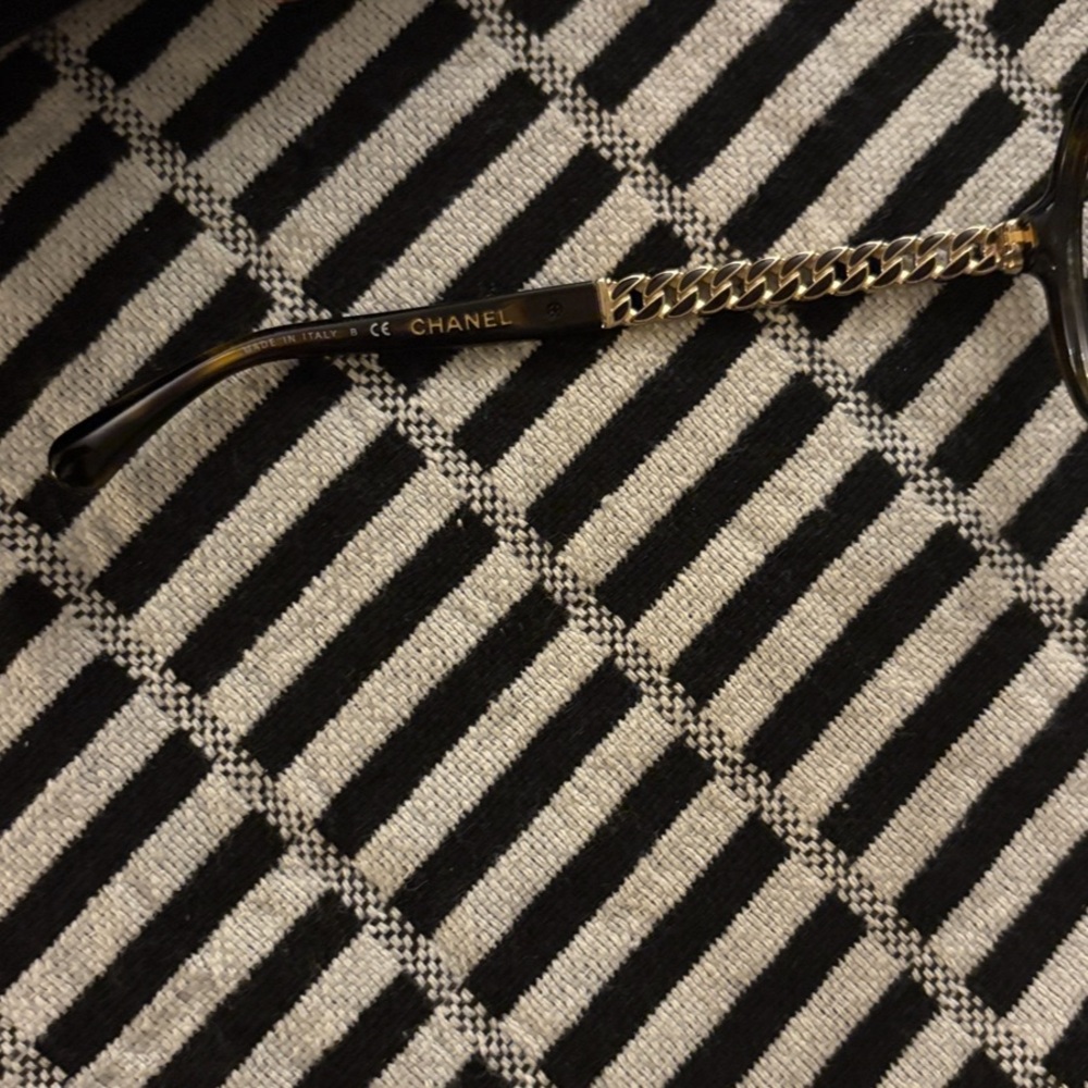 Oversized CHANEL Prescription Tortoise and Gold Sunglasses (NO LENSES) - Picture 4 of 11